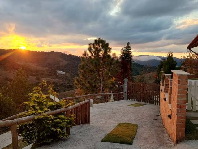 Casa para Venda em Campos do Jordão - 3