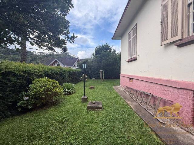 Casa para Venda em Campos do Jordão - 4