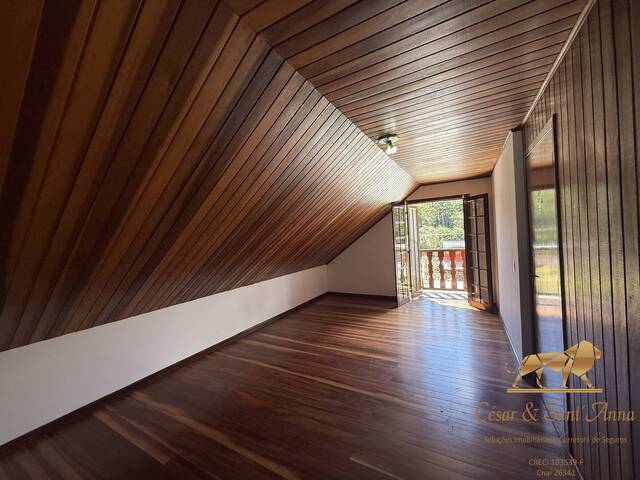 Casa para Venda em Campos do Jordão - 2