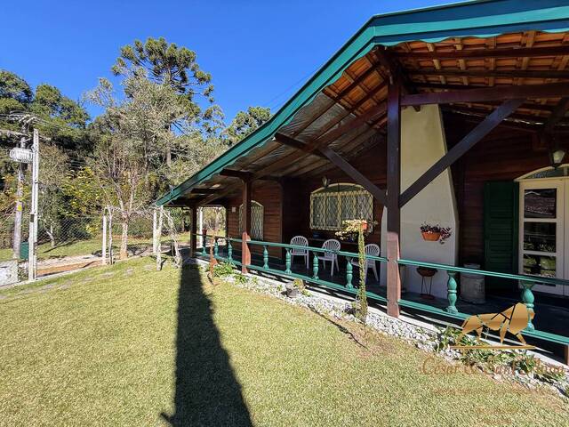 Casa para Venda em Campos do Jordão - 3