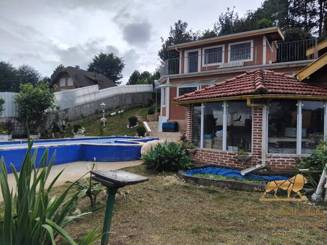 Casa para Venda em Campos do Jordão - 3