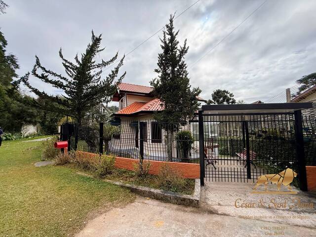 #898 - Casa para Venda em Campos do Jordão - SP - 1